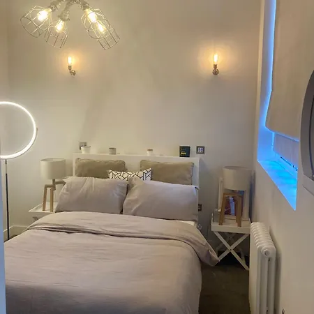 En-suite, Stylish Double Bedroom Birmingham