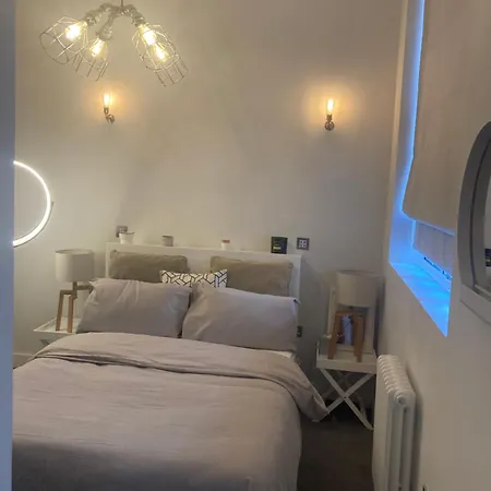 En-suite, Stylish Double Bedroom Homestay Birmingham